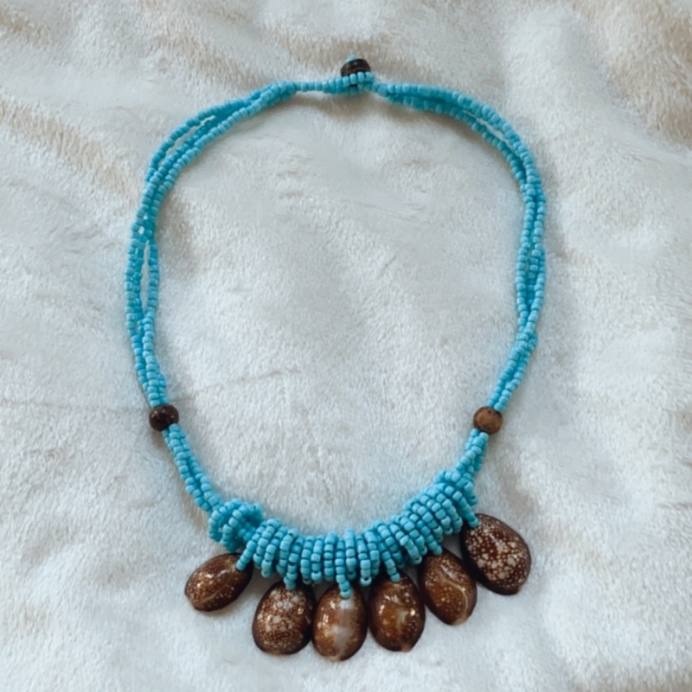 Shell necklace
